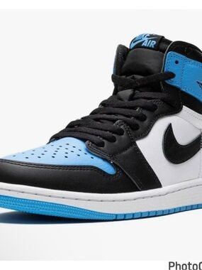 Nike Air Jordan 1 Retro High OG - University Blue